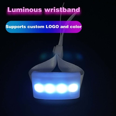 Партии Большие мероприятия Custom LOGO Light Up Wristbands Удаленно управляемые светодиодные светящиеся браслеты